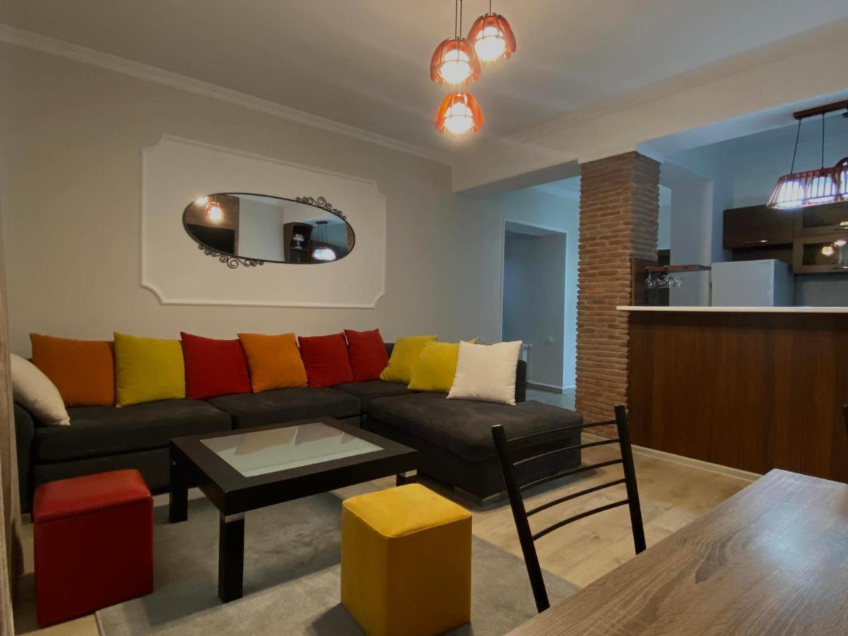 Neli & Zaal Guest House Telavi Eksteriør bilde