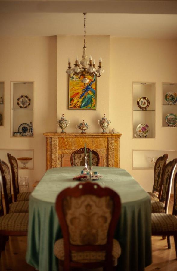 Neli & Zaal Guest House Telavi Eksteriør bilde