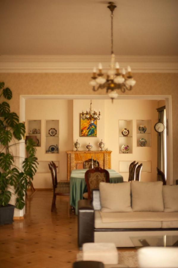 Neli & Zaal Guest House Telavi Eksteriør bilde