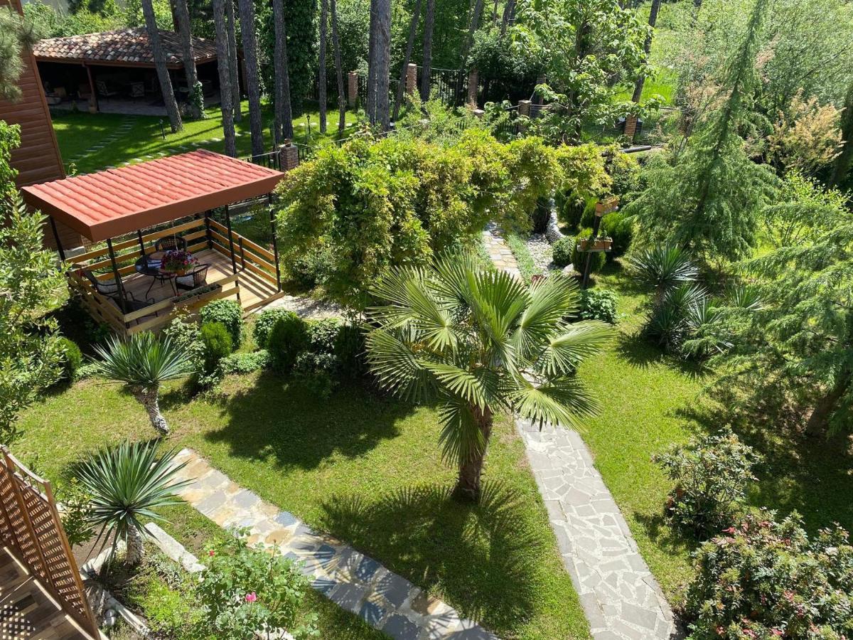 Neli & Zaal Guest House Telavi Eksteriør bilde